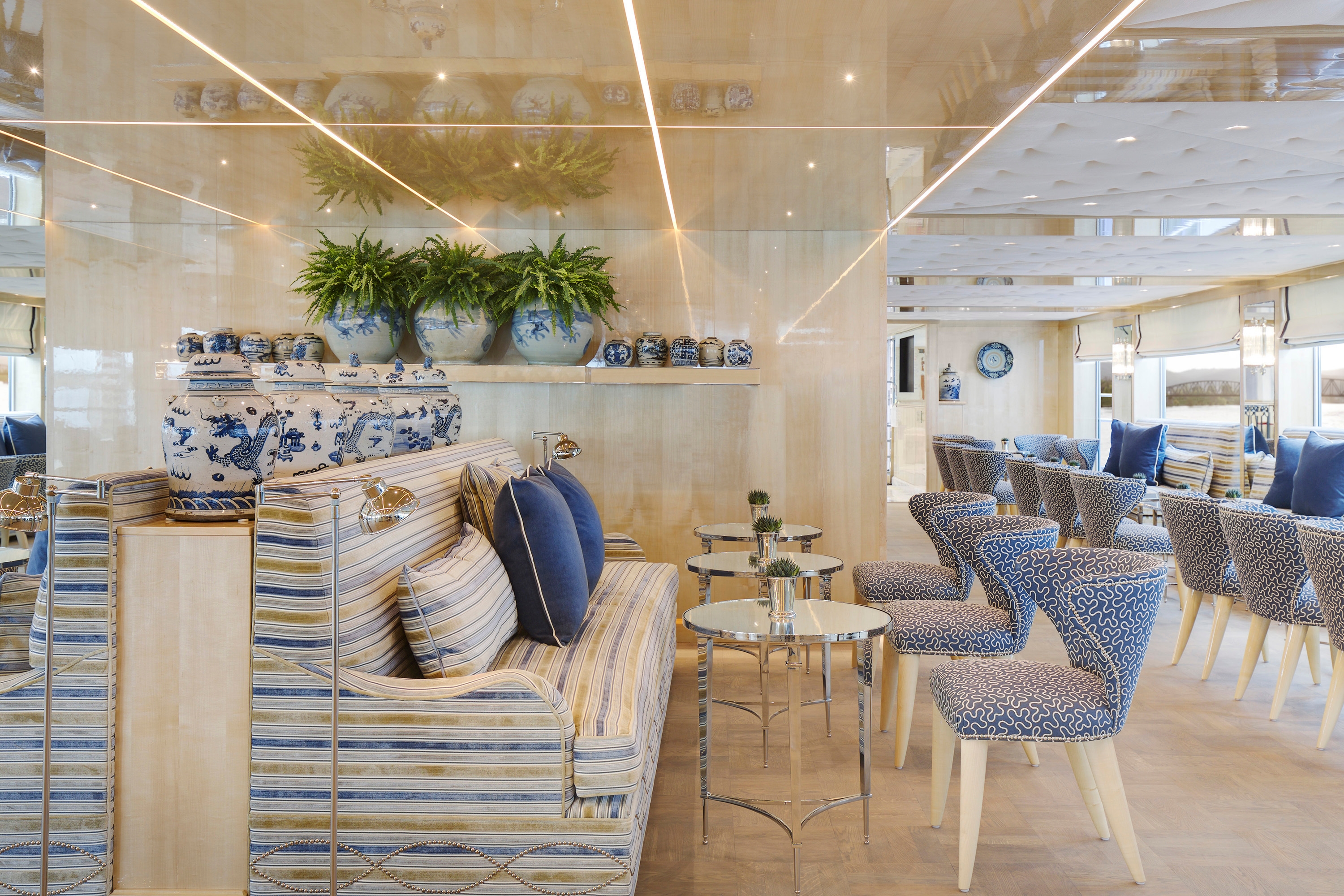 S.S. Beatrice - Wolfgang’s Bar and Lounge